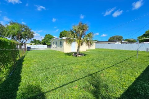 Villa ou maison à louer à Miami, Floride: 3 chambres, 103.4 m2 № 1969518 - photo 16