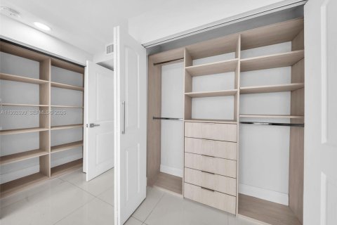 Купить кондоминиум в Санни-Айлс-Бич, Флорида 2 спальни, 172.43м2, № 2062510 - фото 18