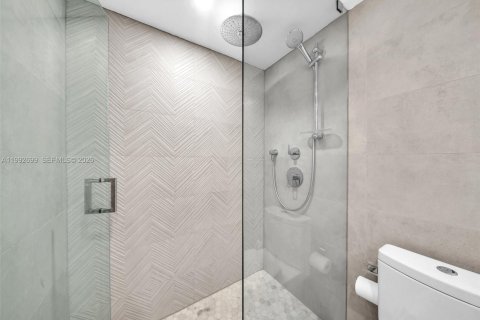 Купить кондоминиум в Санни-Айлс-Бич, Флорида 2 спальни, 172.43м2, № 2062510 - фото 23