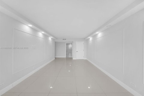 Купить кондоминиум в Санни-Айлс-Бич, Флорида 2 спальни, 172.43м2, № 2062510 - фото 26