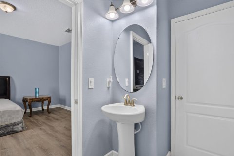 Villa ou maison à vendre à Kissimmee, Floride: 4 chambres, 345.6 m2 № 2399843 - photo 16