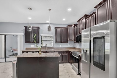 Villa ou maison à vendre à Kissimmee, Floride: 4 chambres, 345.6 m2 № 2399843 - photo 25
