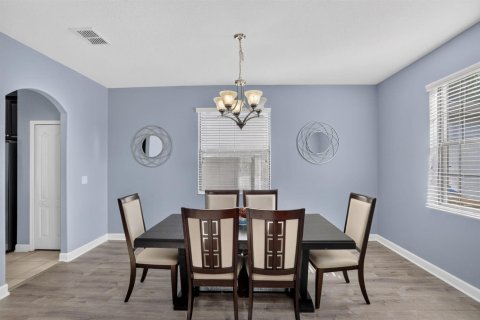 Villa ou maison à vendre à Kissimmee, Floride: 4 chambres, 345.6 m2 № 2399843 - photo 9