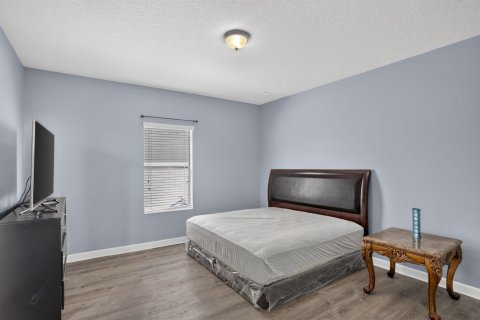 Villa ou maison à vendre à Kissimmee, Floride: 4 chambres, 345.6 m2 № 2399843 - photo 13