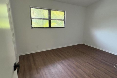 Touwnhouse à louer à Boca Raton, Floride: 2 chambres, 92.9 m2 № 2439188 - photo 8