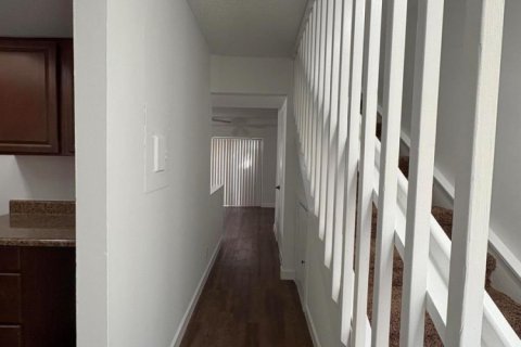 Touwnhouse à louer à Boca Raton, Floride: 2 chambres, 92.9 m2 № 2439188 - photo 5