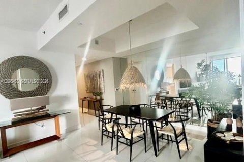 Copropriété à louer à Sunny Isles Beach, Floride: 2 chambres, 133.31 m2 № 2390220 - photo 3