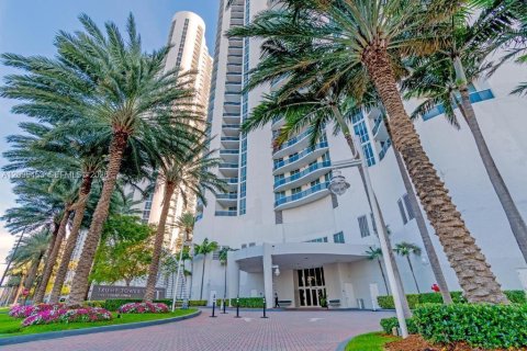 Copropriété à louer à Sunny Isles Beach, Floride: 2 chambres, 133.31 m2 № 2390220 - photo 25