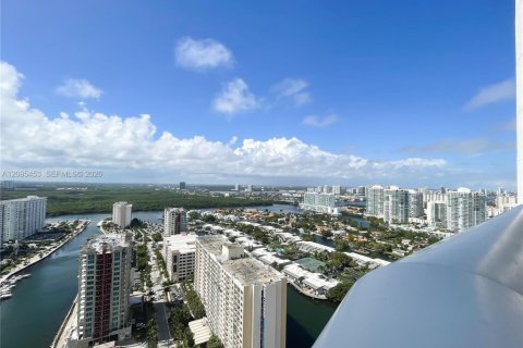 Copropriété à louer à Sunny Isles Beach, Floride: 2 chambres, 133.31 m2 № 2390220 - photo 19
