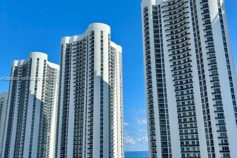Copropriété à louer à Sunny Isles Beach, Floride: 2 chambres, 133.31 m2 № 2390220 - photo 4