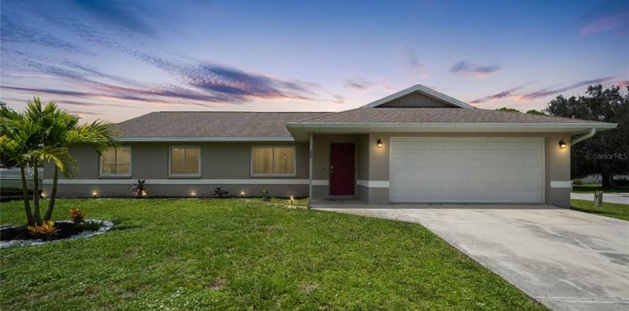 Casa en Port Charlotte, Florida 3 dormitorios, 155.89 m2 № 1883973