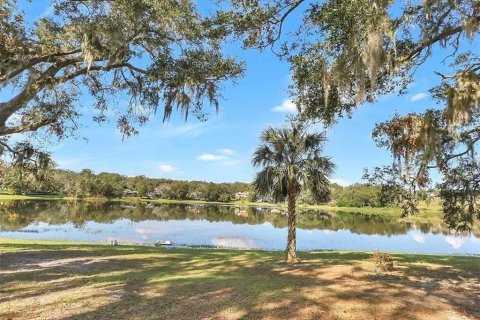 House in Apopka, Florida 3 bedrooms, 190.64 sq.m. № 2201074 - photo 17