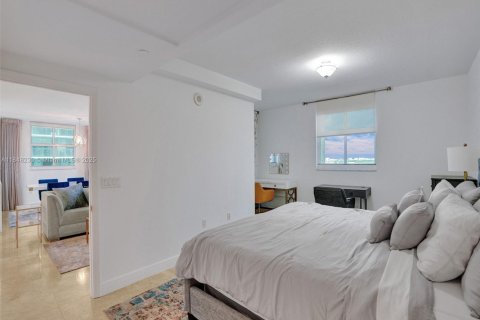 Condominio en alquiler en Miami, Florida, 2 dormitorios, 116.59 m2 № 1852057 - foto 14