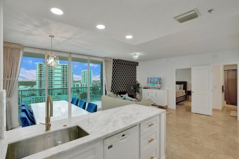 Condominio en alquiler en Miami, Florida, 2 dormitorios, 116.59 m2 № 1852057 - foto 11