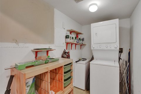 Condominio en alquiler en Miami, Florida, 2 dormitorios, 116.59 m2 № 1852057 - foto 27