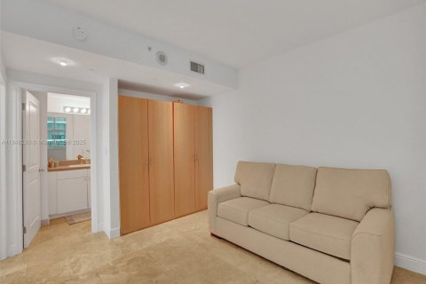 Condominio en alquiler en Miami, Florida, 2 dormitorios, 116.59 m2 № 1852057 - foto 24