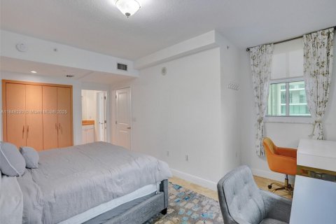 Condominio en alquiler en Miami, Florida, 2 dormitorios, 116.59 m2 № 1852057 - foto 15