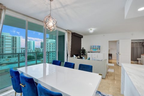 Condominio en alquiler en Miami, Florida, 2 dormitorios, 116.59 m2 № 1852057 - foto 6