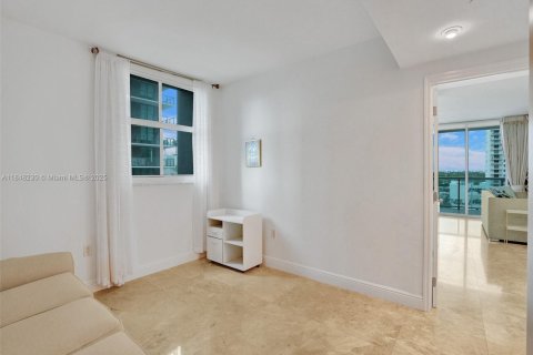 Condominio en alquiler en Miami, Florida, 2 dormitorios, 116.59 m2 № 1852057 - foto 22