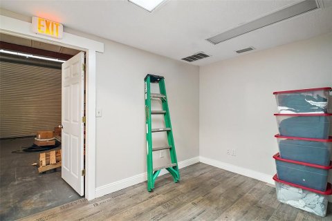 Propiedad comercial en venta en Eustis, Florida, 743.22 m2 № 1679607 - foto 25