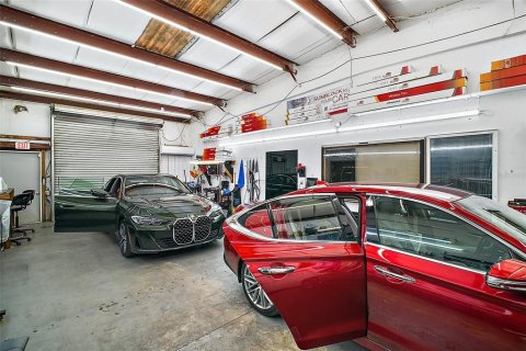Propiedad comercial en venta en Eustis, Florida, 743.22 m2 № 1679607 - foto 15