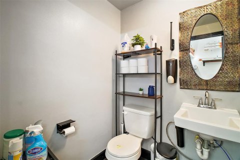 Propiedad comercial en venta en Eustis, Florida, 743.22 m2 № 1679607 - foto 14
