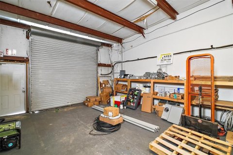 Propiedad comercial en venta en Eustis, Florida, 743.22 m2 № 1679607 - foto 23