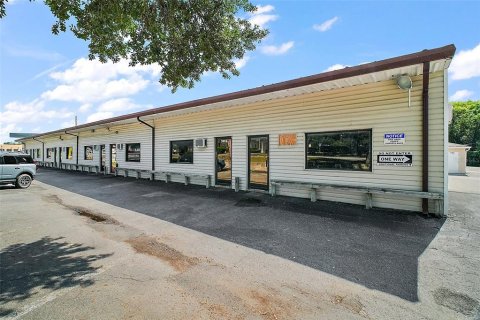 Propiedad comercial en venta en Eustis, Florida, 743.22 m2 № 1679607 - foto 7