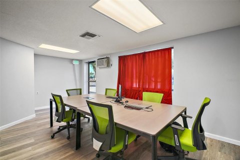 Propiedad comercial en venta en Eustis, Florida, 743.22 m2 № 1679607 - foto 29