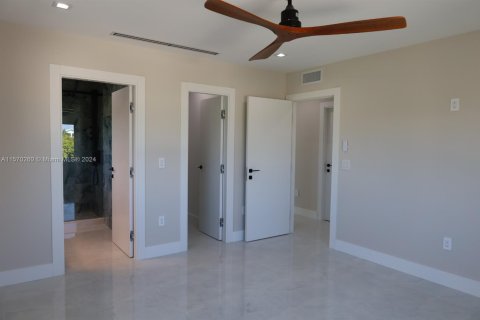 House in Tavernier, Florida 5 bedrooms № 1127403 - photo 10