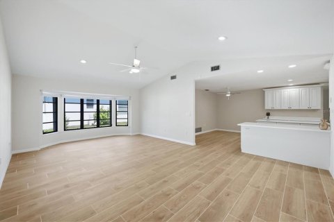 Villa ou maison à vendre à Venice, Floride: 3 chambres, 231.05 m2 № 2418453 - photo 13