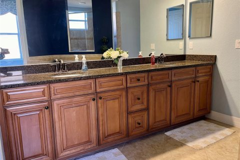 Casa en venta en Bradenton, Florida, 4 dormitorios, 271.18 m2 № 2152116 - foto 26