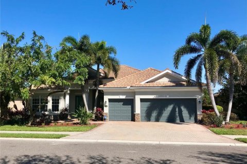 Casa en Bradenton, Florida 4 dormitorios, 271.18 m2 № 2152116