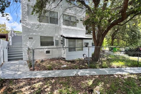 Commercial property in Miami, Florida 134.89 sq.m. № 1842656 - photo 3