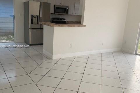 House in Miami, Florida 4 bedrooms, 167.13 sq.m. № 2024060 - photo 12