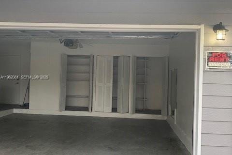 House in Miami, Florida 4 bedrooms, 167.13 sq.m. № 2024060 - photo 24