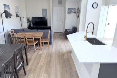 Touwnhouse à louer à Kissimmee, Floride: 4 chambres, 152.55 m2 № 2416997 - photo 12