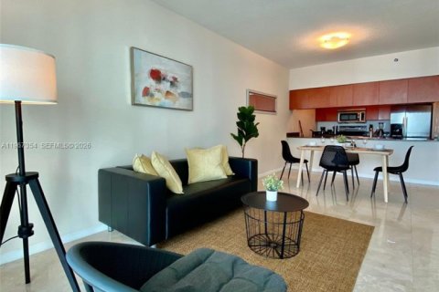 Condo in Miami, Florida, 1 bedroom  № 2081395 - photo 5