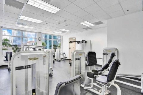 Condo in Miami, Florida, 1 bedroom  № 2081395 - photo 16