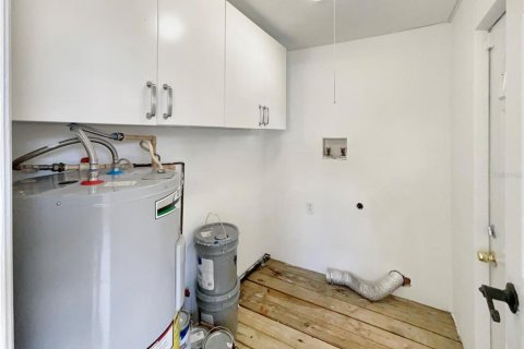 House in Tampa, Florida 2 bedrooms, 88.91 sq.m. № 1773130 - photo 15
