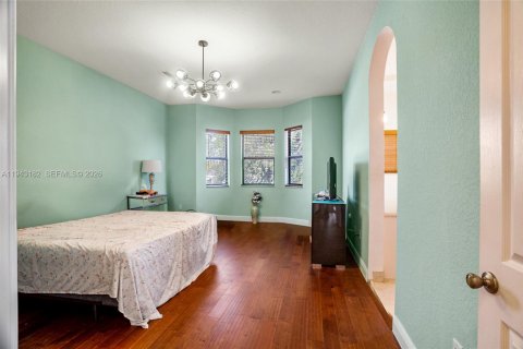 Casa en venta en Miami, Florida, 4 dormitorios, 269.14 m2 № 1999513 - foto 25