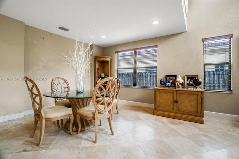 Casa en venta en Miami, Florida, 4 dormitorios, 269.14 m2 № 1999513 - foto 8