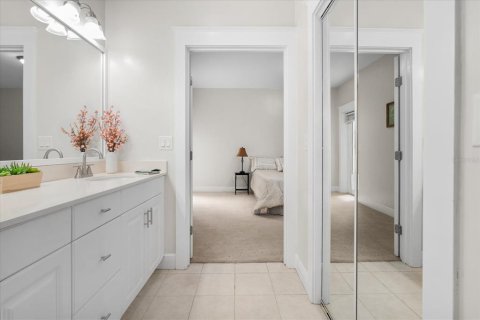 Condo in Gainesville, Florida, 3 bedrooms  № 1659200 - photo 17