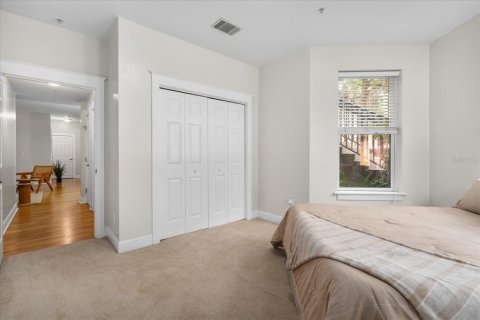 Condo in Gainesville, Florida, 3 bedrooms  № 1659200 - photo 22