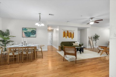 Condo in Gainesville, Florida, 3 bedrooms  № 1659200 - photo 4