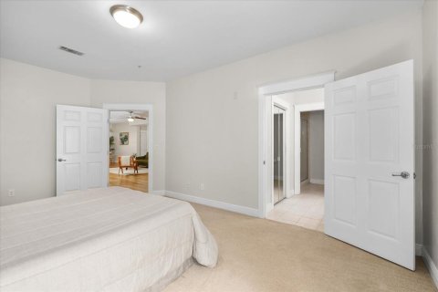 Condo in Gainesville, Florida, 3 bedrooms  № 1659200 - photo 13