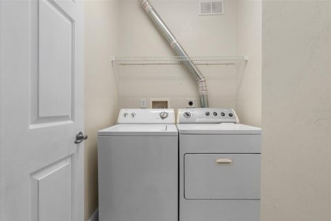 Condo in Gainesville, Florida, 3 bedrooms  № 1659200 - photo 27
