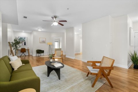 Condo in Gainesville, Florida, 3 bedrooms  № 1659200 - photo 5
