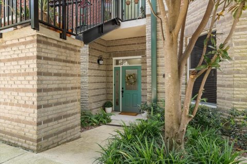 Condo in Gainesville, Florida, 3 bedrooms  № 1659200 - photo 2