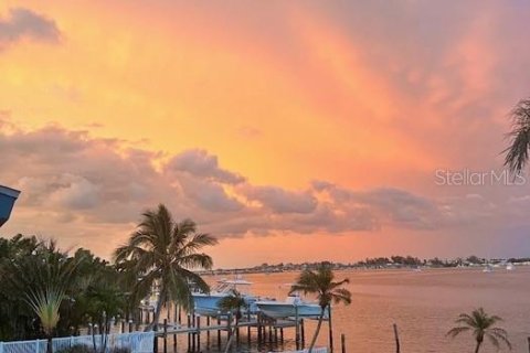 Condo à Bradenton Beach, Floride, 2 chambres  № 2386432